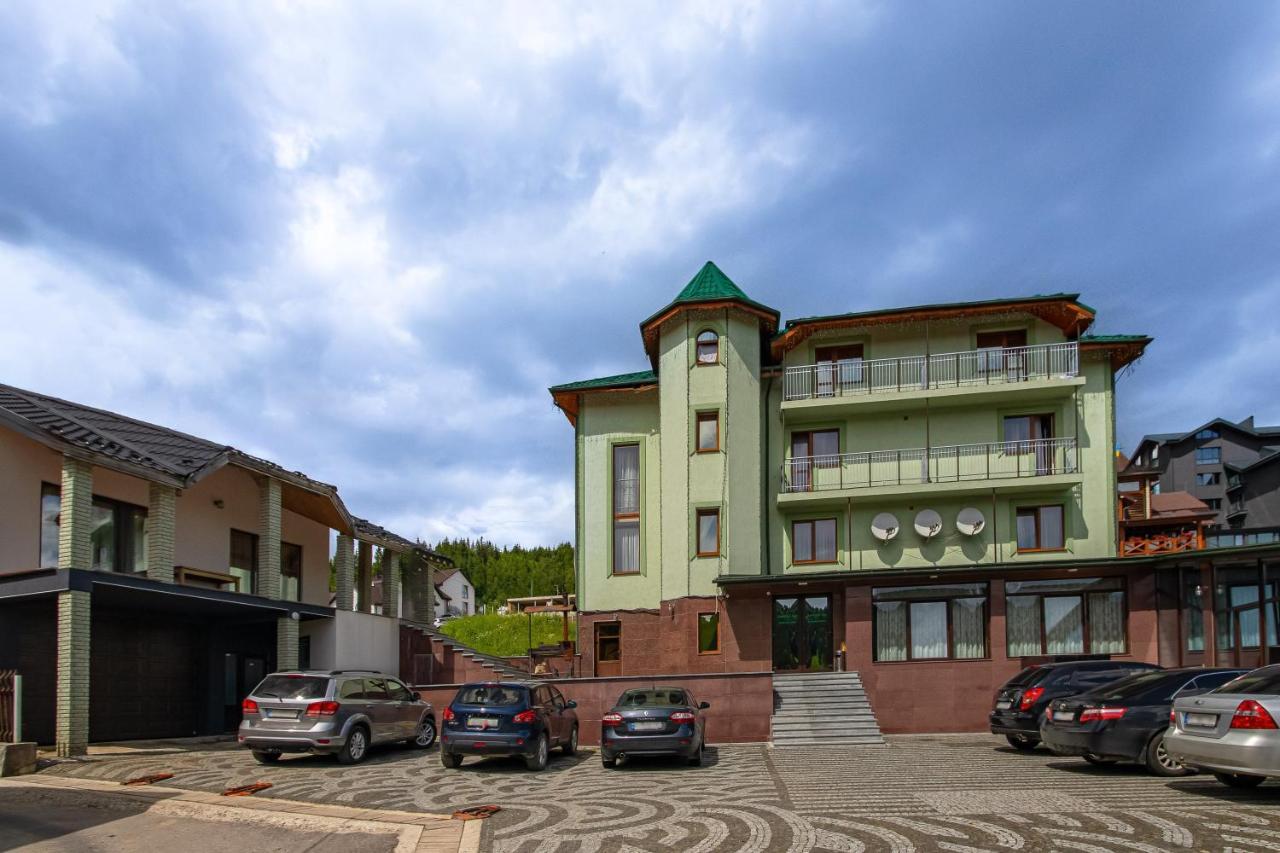 Zeleniy Bir Hotel Boekovel Buitenkant foto
