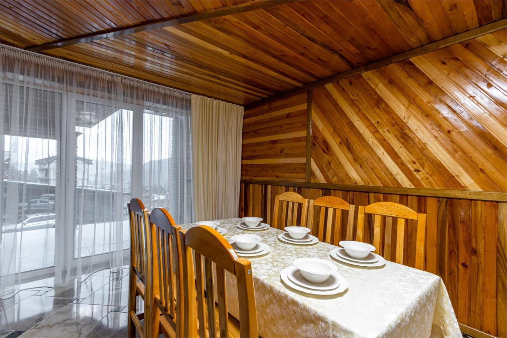 Zeleniy Bir Hotel Boekovel Buitenkant foto